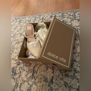 NWT | Kanika White Dolce Vita Heels